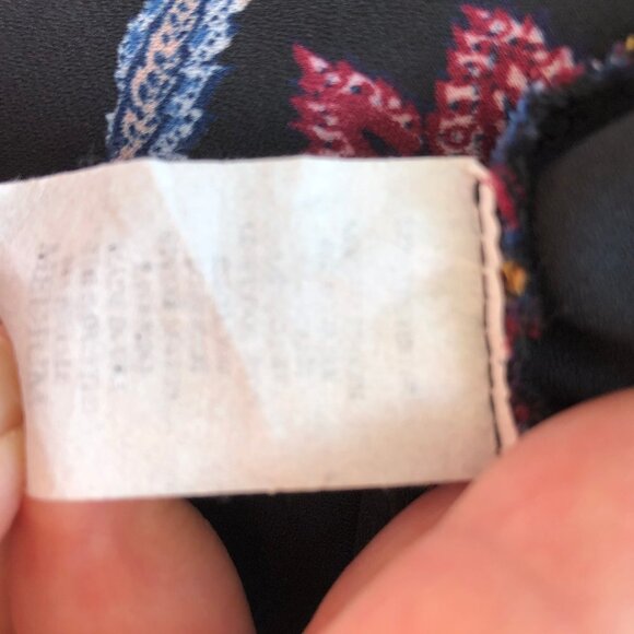 Tiffany and Grey Cold Shoulder Floral Dress Medium - Picture 5 of 5